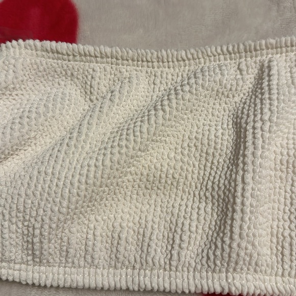 NWT GOOD AMERICAN One Shoulder Always Fits Bikini Top in Ivory - Picture 3 of 10